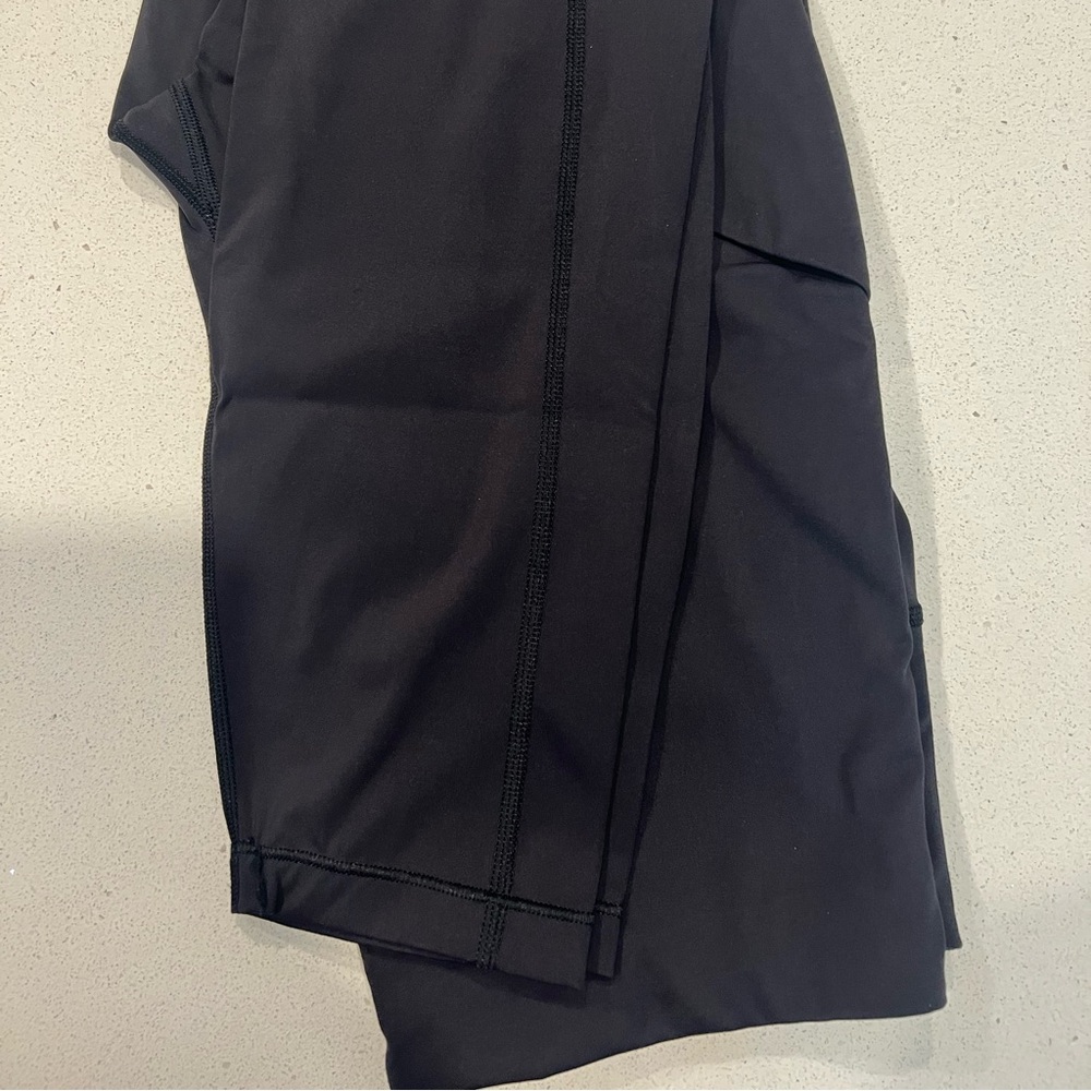 Black Athleta crop pants size medium